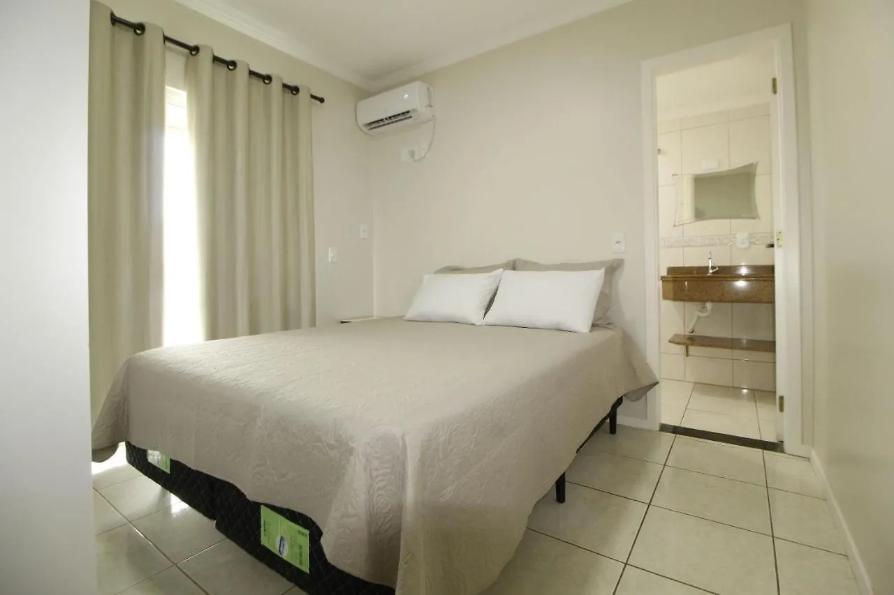 Apartment 1012 Apto No Centro Praia De Bombinhas