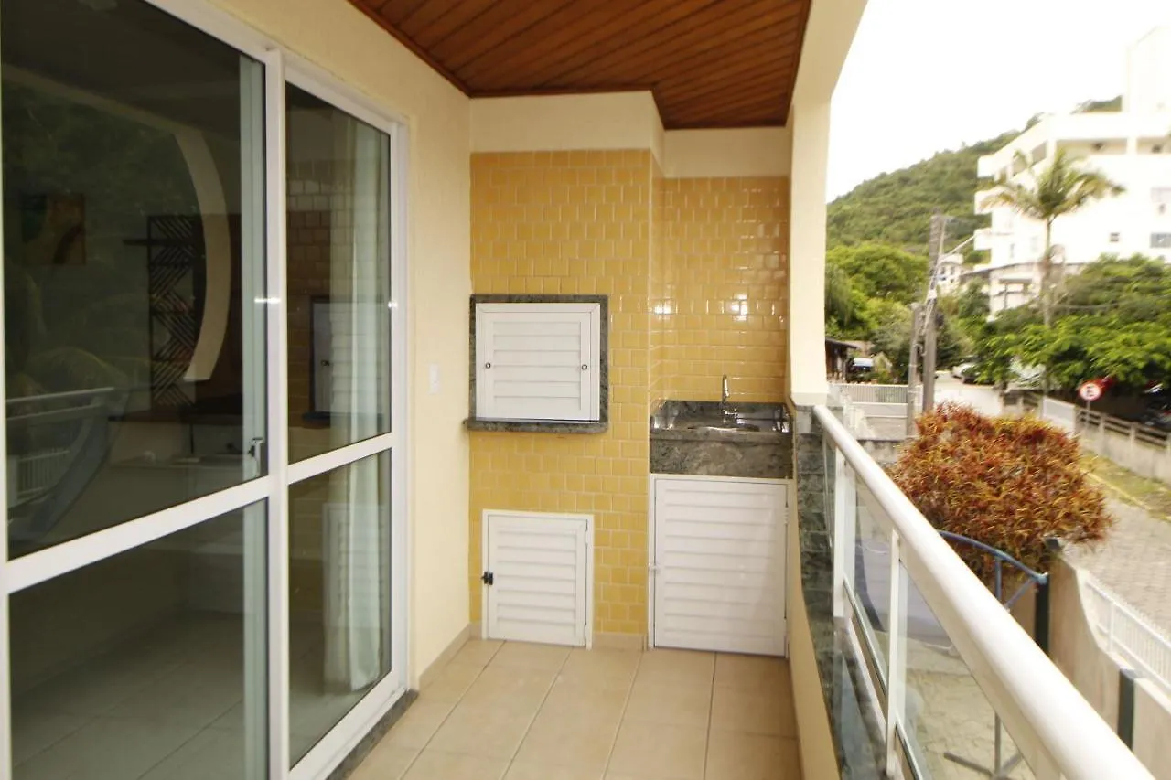 Apartment 1012 Apto No Centro Praia De Bombinhas