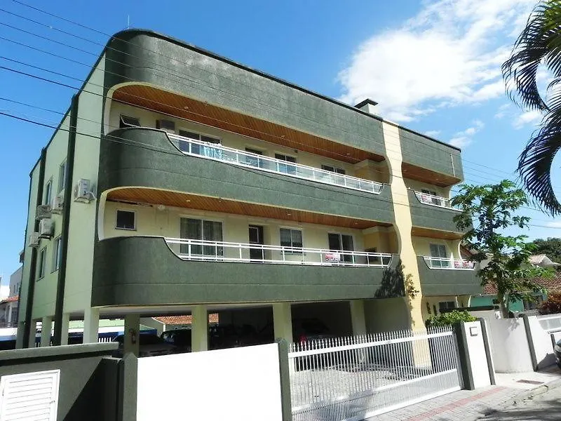 1012 Apto No Centro Praia De Bombinhas